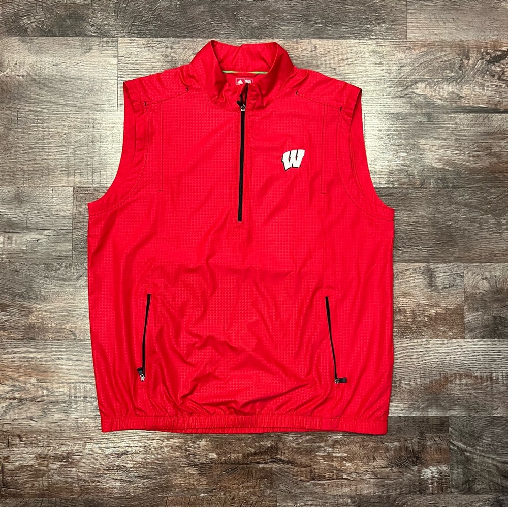 Adidas Golf ClimaProof Wisconsin Badgers Red Vest Size Medium